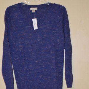 Ann Taylor LOFT long sleeve v-neck shirt - size S